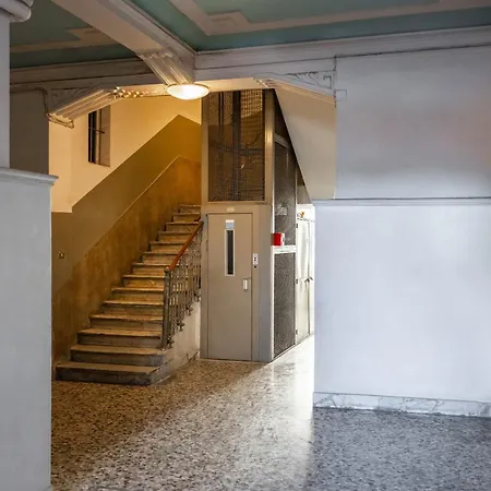 Sun House * باري