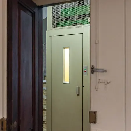 Sun House Apartament *